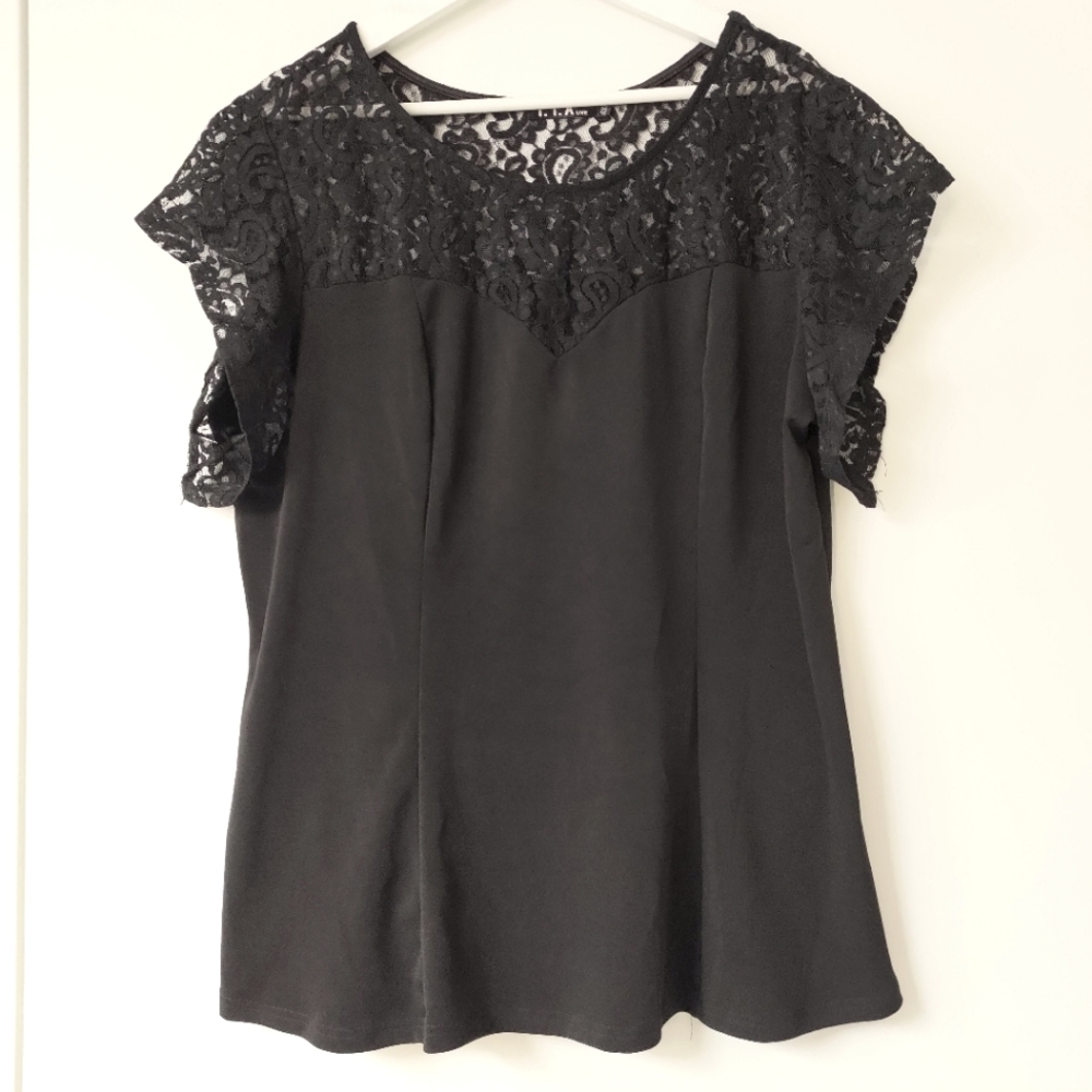 ITA Sweetheart Neck Lace Black Top sz 4x